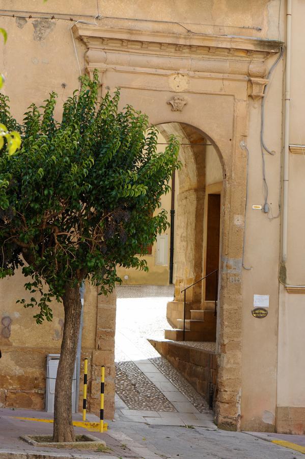 サンブーカ・ディ・シチーリア Il Cortile Del Marchese Beccadelli Bed & Breakfast エクステリア 写真